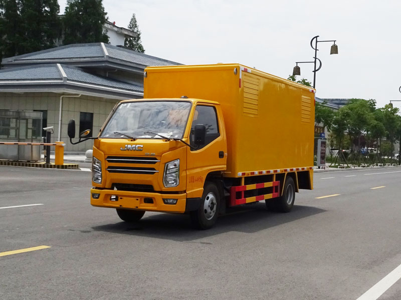 江铃顺达应急电源车30-150kW