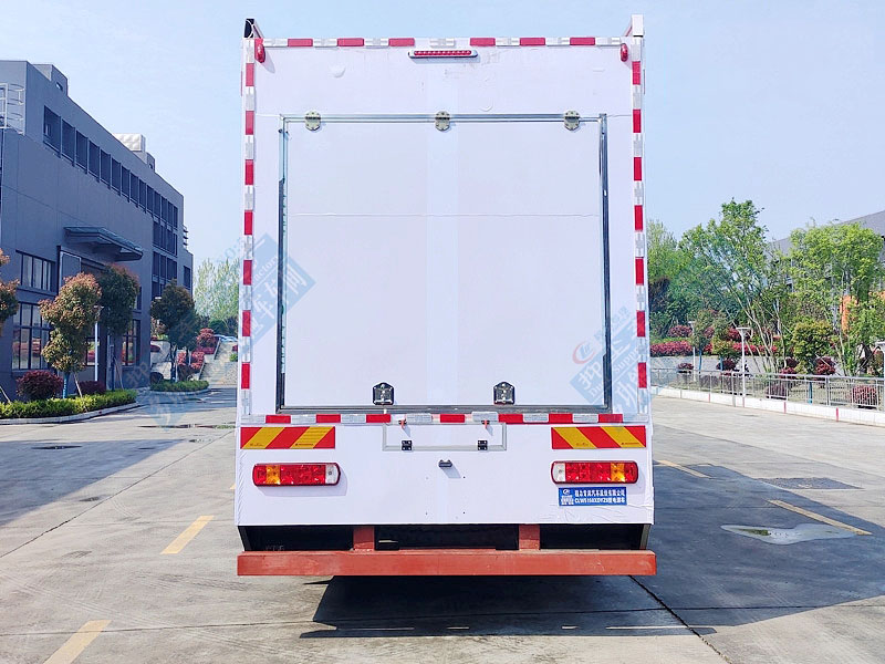 重汽T5G移动应急电源车100-500kW